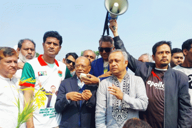 ভোটের মাঠে ধর্মের অপব্যবহার করছে একটি দল: আবদুল আউয়াল মিন্টু