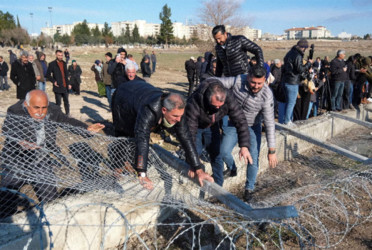সিরিয়ার বিমানবন্দর থেকে কী কারণে সেনা প্রত্যাহার করছে রাশিয়া?