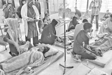 অর্ধশতাধিক পোশাককর্মী অসুস্থ