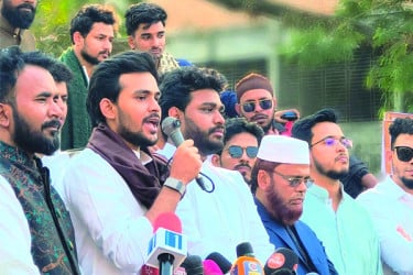 পুরোনো ও ‘নতুন ফ্যাসিবাদীদের’ মধ্যে ঐক্যের অভিযোগ