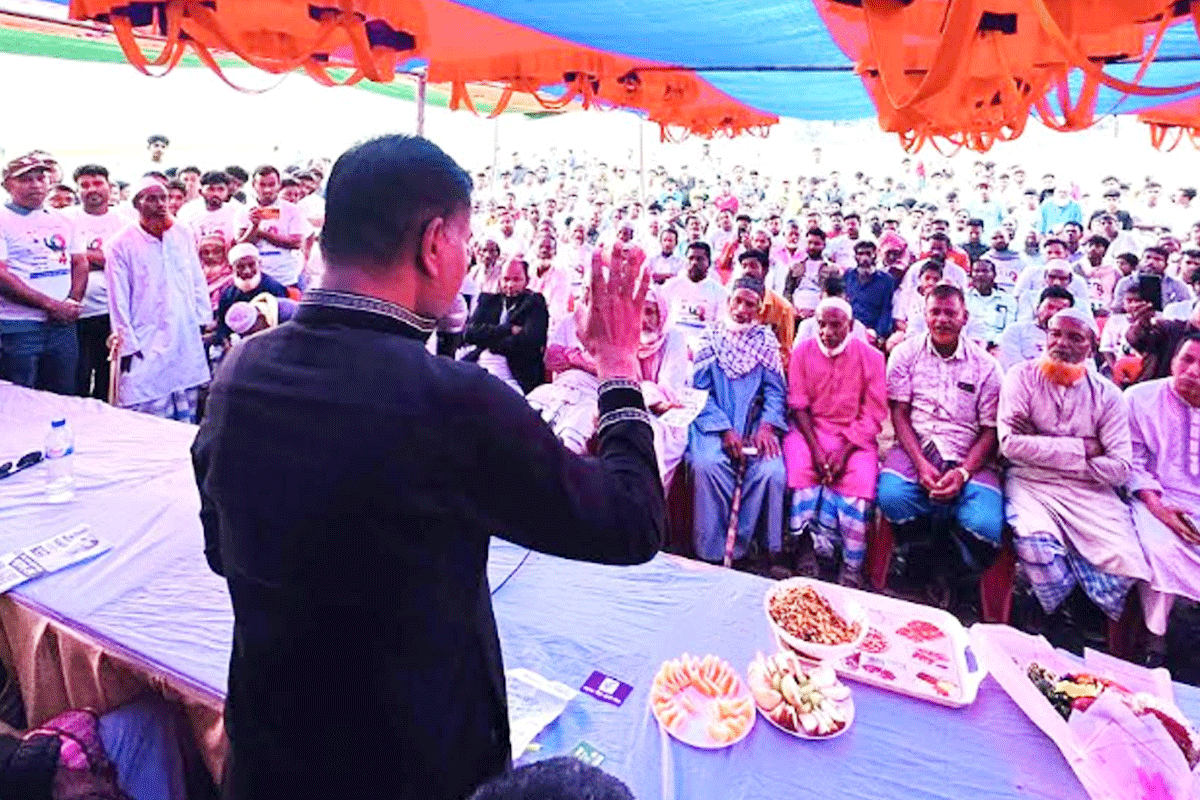 ব্রাহ্মণবাড়িয়া-৩: জনসভায় ধানের শীষে ভোট চাইলেন শ্যামল