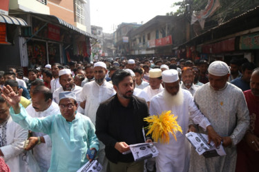 চট্টগ্রামে পরিবারের সঙ্গে নির্বাচনী প্রচারণায় প্রার্থীরা