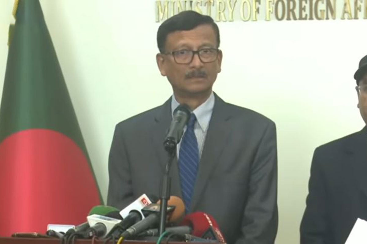 ভারতীয় কূটনীতিকদের পরিবার সরিয়ে নেওয়া নিয়ে যা বললেন পররাষ্ট্র উপদেষ্টা