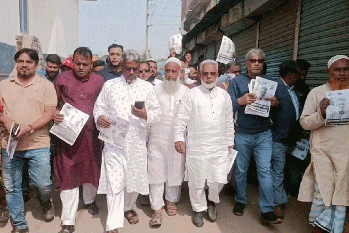সোনারগাঁয়ে ধানের শীষে ভোট চেয়ে উঠান বৈঠক