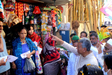 জনগণ গণতন্ত্রের পথেই যাবে: আমীর খসরু