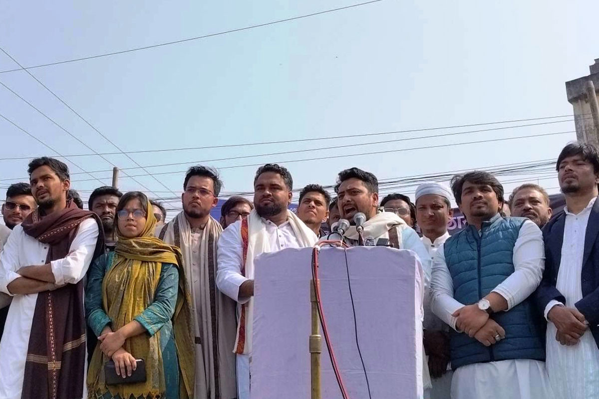 মিথ্যা প্রতিশ্রুতি দিয়ে একটি দল জনগণকে প্রতারণা করছে: নাহিদ ইসলাম