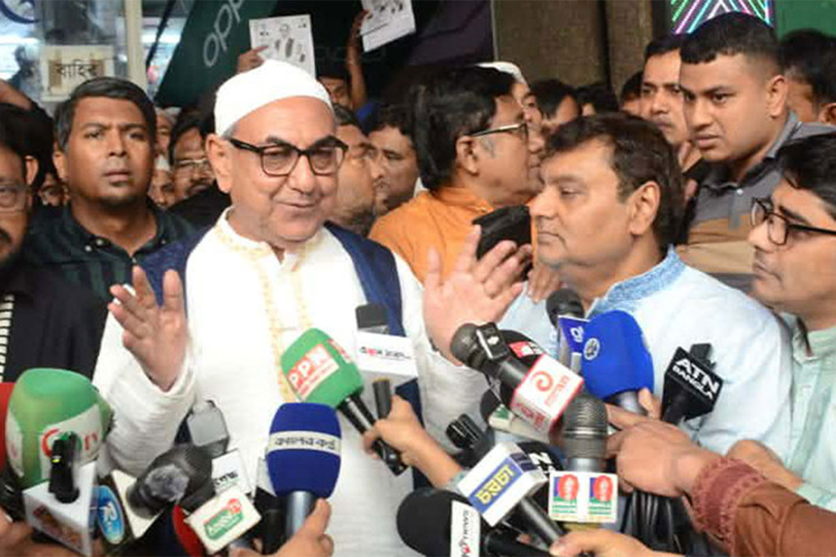 ‘ঘুম থেকে উঠে মানুষ আল্লাহর নাম নেয়, একজন আছে জেগেই আমার নাম নেন’