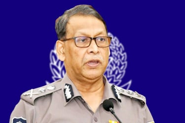 ৩৫ বছরের চাকরিজীবনে প্রথমবার ভোট দেবেন আইজিপি