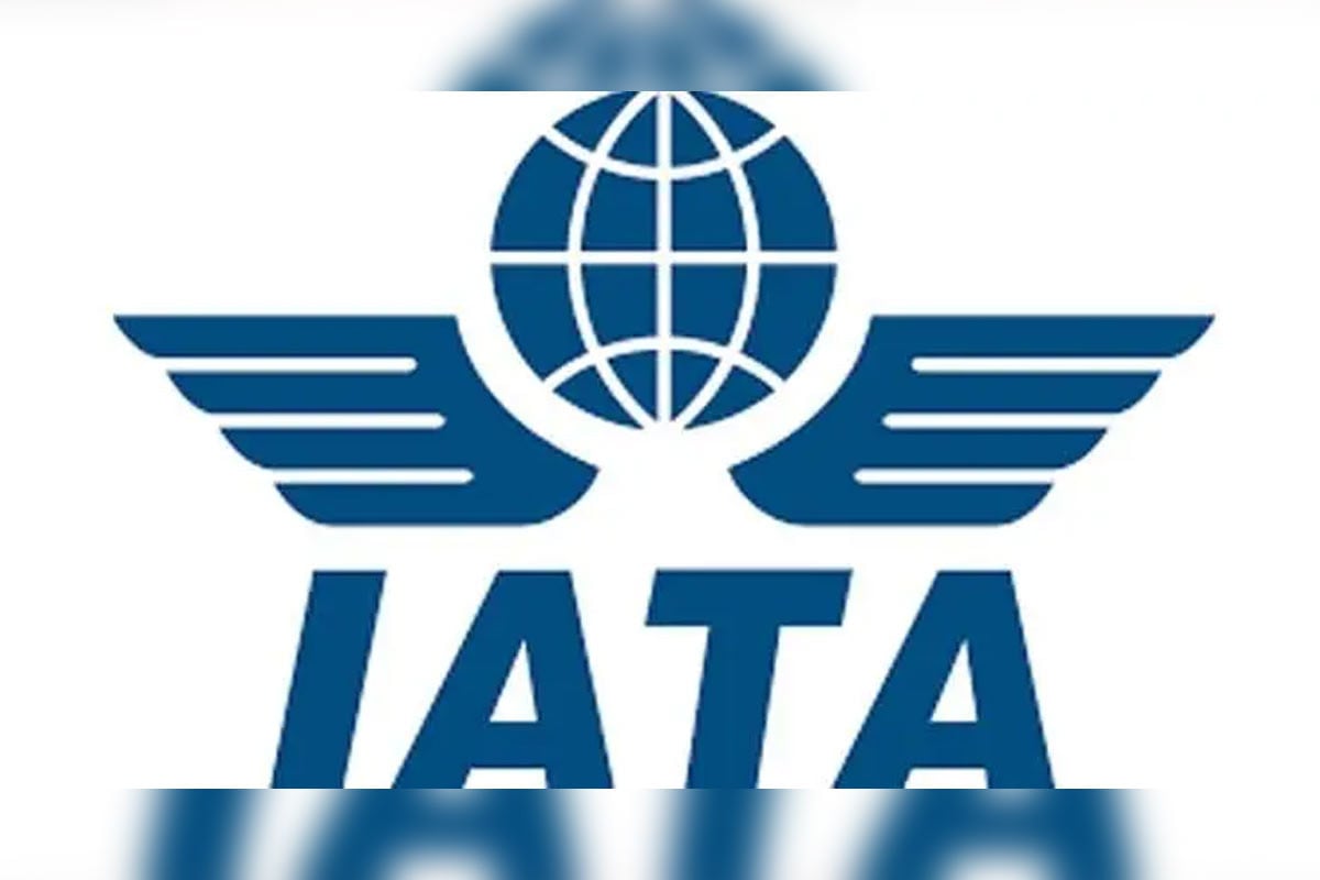 এয়ারলাইন্সের ভাড়া নিয়ন্ত্রণে বাংলাদেশকে সতর্ক আয়াটার