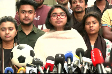 ভিন্ন ধারার রাজনীতি করা সম্ভব, প্রমাণ করতে চাই: তাসনিম জারা