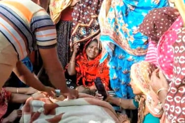 ইঁদুরের জন্য ফাঁদ পেতে নিজেই হারালেন প্রাণ, বাঁচলো না প্রতিবেশিও