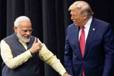 ‘ট্রাম্পকে খুশি করতে ইসরায়েলে গিয়ে নেচেছেন-গেয়েছেন মোদি’