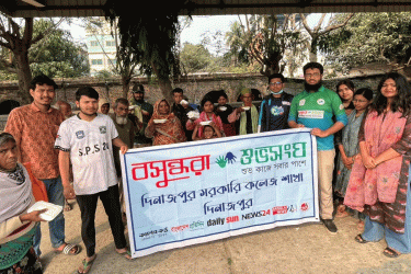 দিনাজপুরে সুবিধাবঞ্চিত মানুষের মাঝে খাবার বিতরণ বসুন্ধরা শুভসংঘের