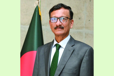 কূটনৈতিক পাসপোর্ট সারেন্ডার অনেক উপদেষ্টার