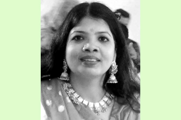 সাংবাদিক মোমেনা আক্তার পপির চিকিৎসায় এগিয়ে আসুন