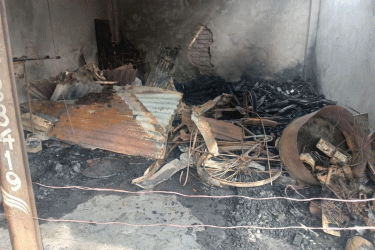 নোয়াখালীতে বিএনপির নির্বাচনী অফিসে অগ্নিসংযোগ
