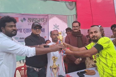 মাদককে ‘লাল কার্ড’ দেখিয়ে নেত্রকোনায় ফুটবল ম্যাচে শিরোপা জয় বসুন্ধরা শুভসংঘের