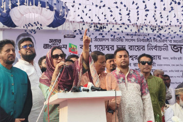 নারীবিদ্বেষী রাজনীতির বিরুদ্ধে জনগণ ব্যালটের মাধ্যমে জবাব দেবে : নিপুণ রায়