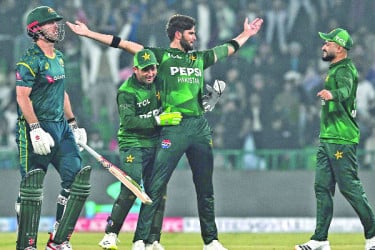 পাকিস্তান এখন শ্রীলঙ্কায়