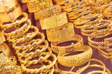 এক দিনে দুই দফা কমল সোনার দাম