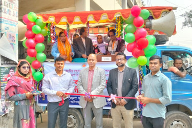 ভোটারদের উদ্বুদ্ধকরণে নারায়ণগঞ্জের পথে পথে ভ্রাম্যমাণ সংগীতানুষ্ঠান