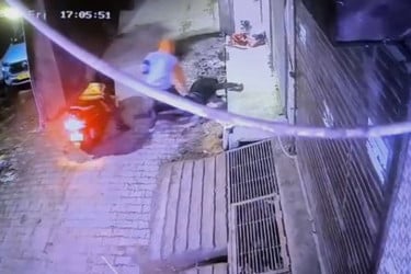 মানুষ কত পাষাণ!