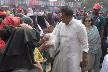 রূপগঞ্জে বিএনপি প্রার্থীর উদ্যোগে ফ্রি চিকিৎসা ও ওষুধ বিতরণ
