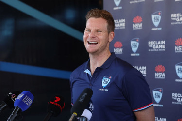 পিএসএলের ইতিহাসে সবচেয়ে দামি ক্রিকেটার স্মিথ