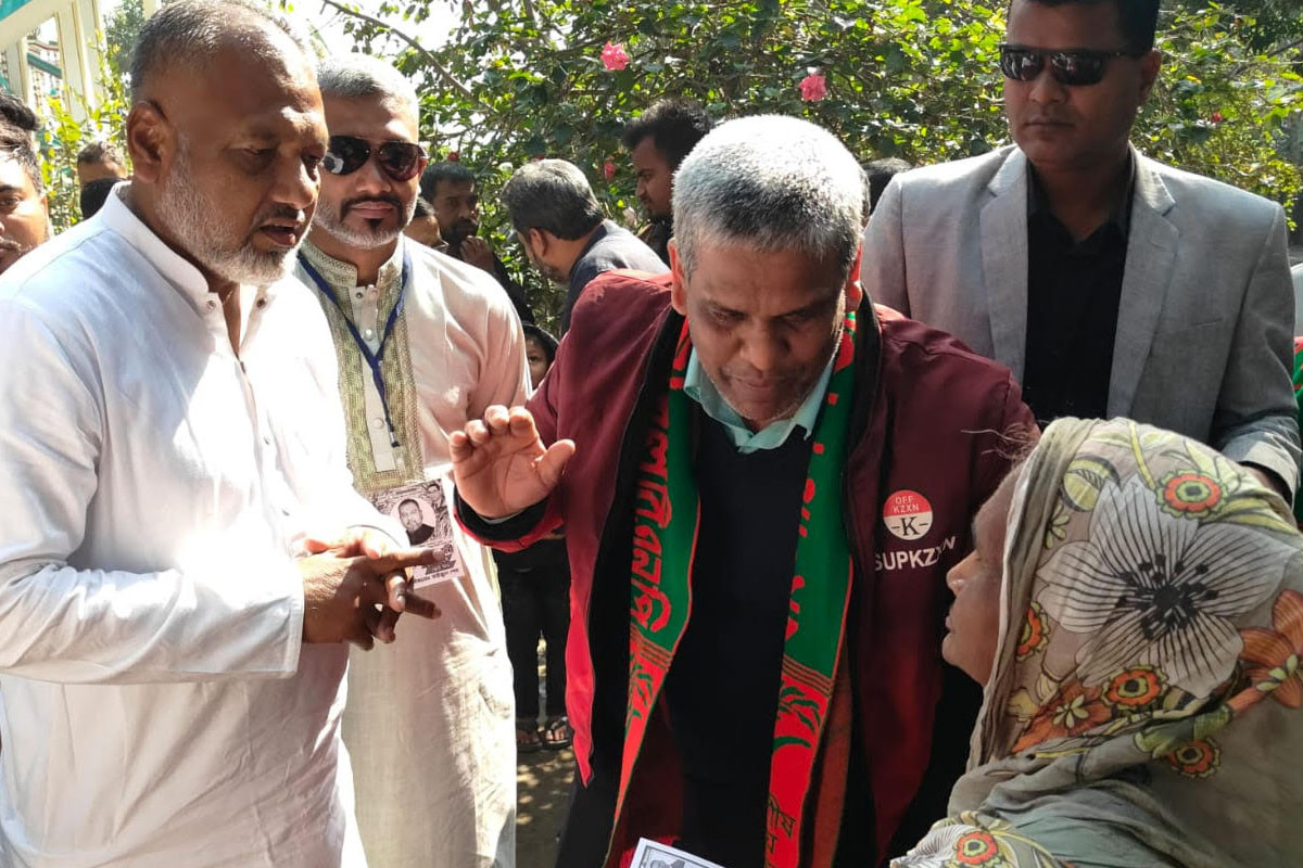আমি এমপি নয়, সেবক হয়ে আপনাদের পাশে থাকতে চাই: এস এম জিলানী