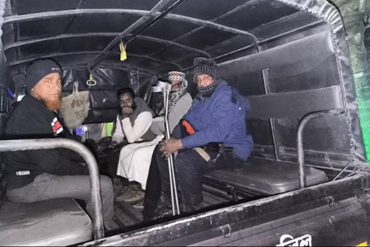 নির্বাচনি আচরণবিধি লঙ্ঘন, ৫ জামায়াত নেতাকর্মী আটক