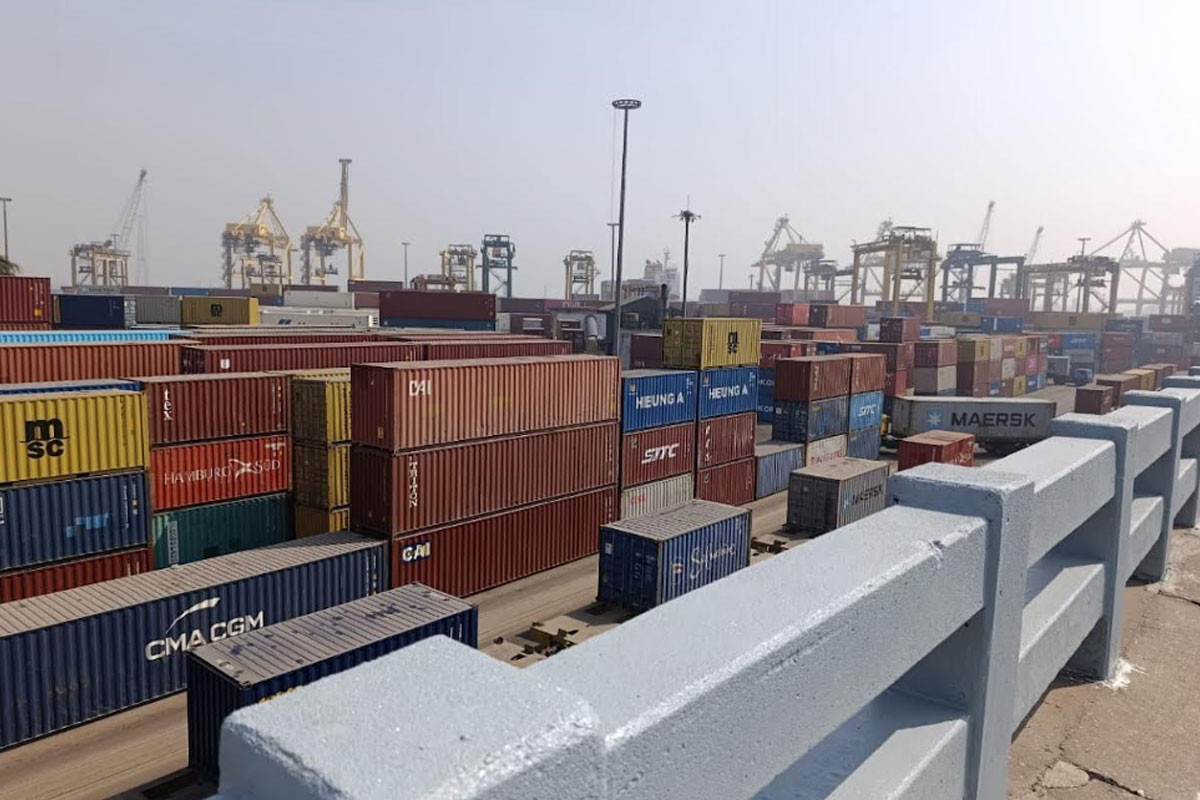 চট্টগ্রাম বন্দরে ধীরে ধীরে স্বাভাবিক হচ্ছে কার্যক্রম