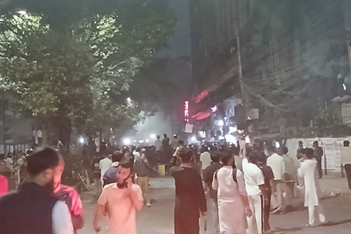 শাহবাগ এলাকায় ফের উত্তেজনা, সাউন্ড গ্রেনেড-টিয়ারশেল নিক্ষেপ