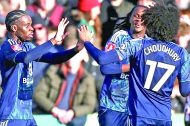 শাস্তি পেল হামজার লেস্টার সিটি