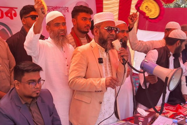‘একটি পক্ষ দাঁড়িপাল্লা ও হাতপাখাকে এক করে দেখানোর চেষ্টা করছে’