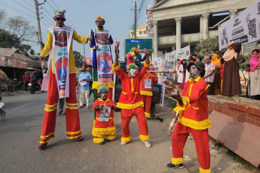 শরীয়তপুর-১ আসনে বিএনপি প্রার্থীর ভিন্নধর্মী প্রচারণা