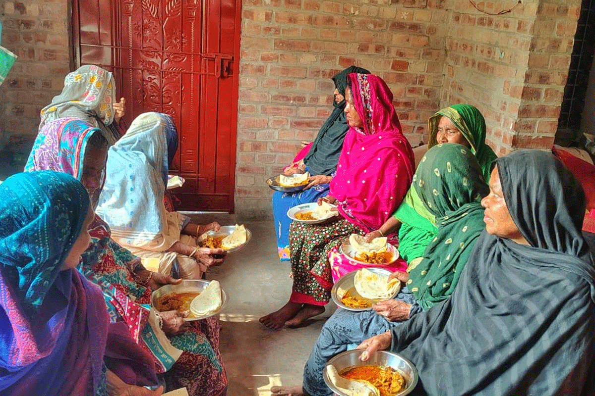 ঝিনাইদহের জোড়াপুকুরিয়ায় বৃদ্ধাশ্রমে বসুন্ধরা শুভসংঘের মানবিক আয়োজন