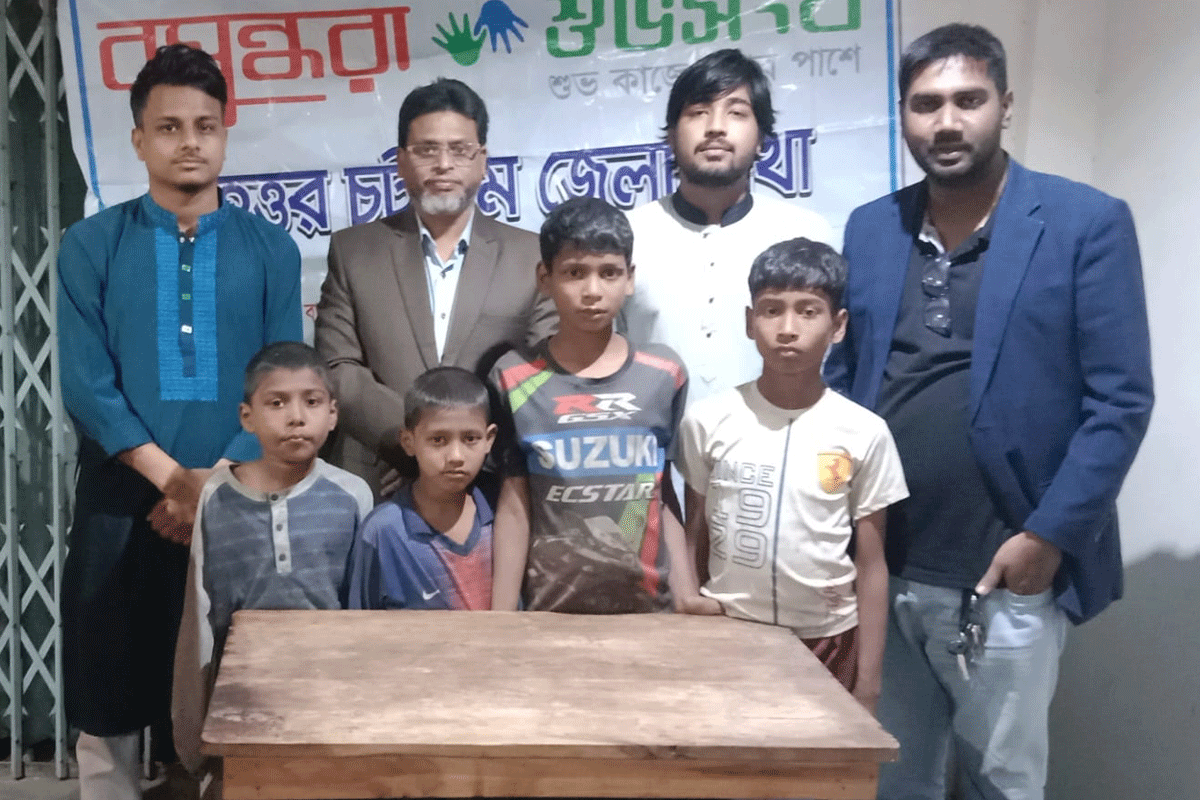 পথশিশুদের শিক্ষার দায়িত্ব নিল বসুন্ধরা শুভসংঘ