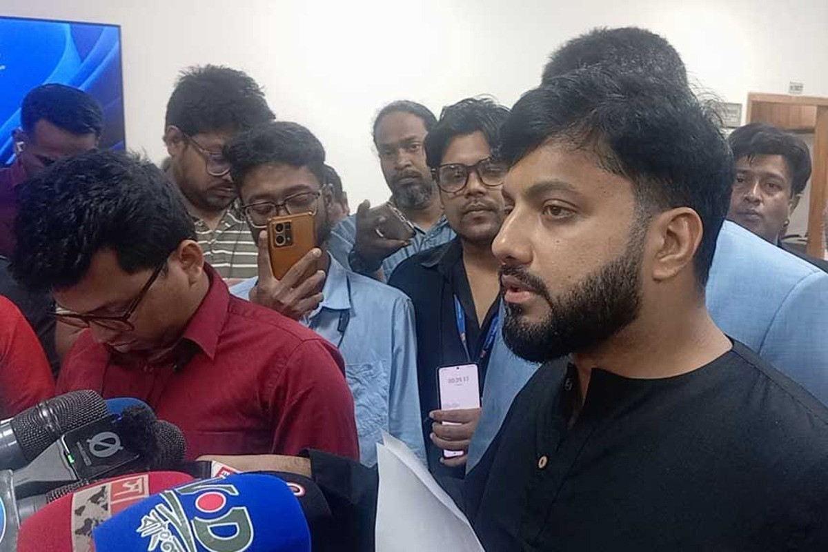 সূত্রাপুর থানার ওসি বদল চেয়ে ইসিতে ইশরাক
