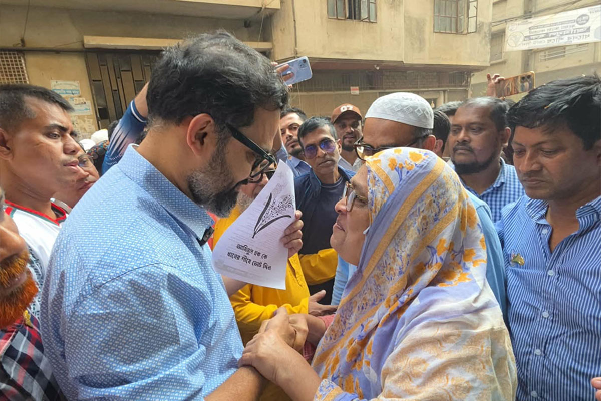 বহিরাগতদের নিয়ে বিশৃঙ্খলার দায় জামায়াতকেই নিতে হবে : আমিনুল হক