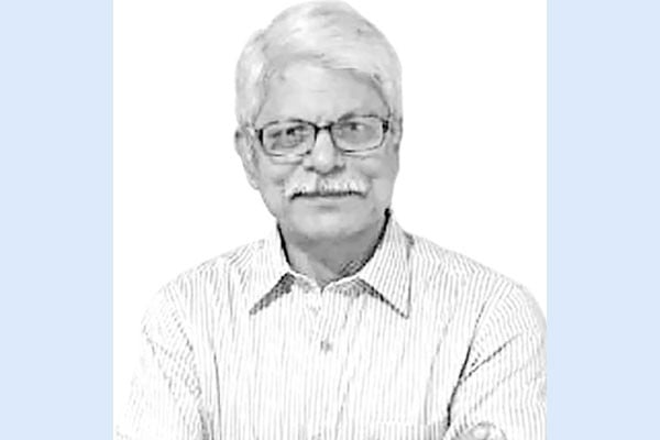 এখনো কেউ কি কলকাঠি নাড়ছে?