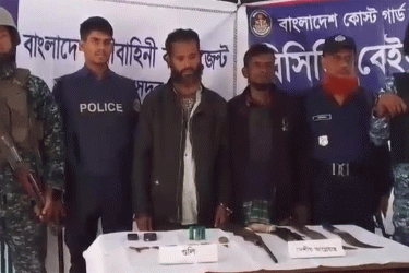 ভোলায় আগ্নেয়াস্ত্র উদ্ধার, আটক ২