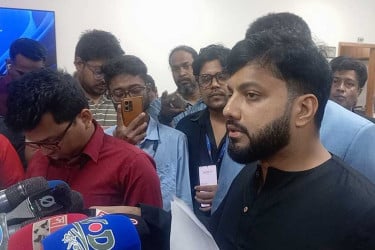 সূত্রাপুর থানার ওসি বদল চেয়ে ইসিতে ইশরাক