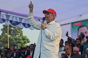 একটা দল হতাশাগ্রস্ত হয়ে আবোল-তাবোল বলছে: বাবর