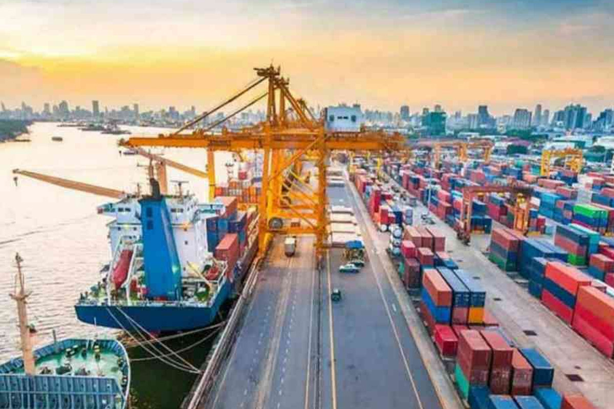 চট্টগ্রাম বন্দরে অচলাবস্থা নিরসনে প্রধান উপদেষ্টাকে ৪ ব্যবসায়ী সংগঠনের খোলা চিঠি