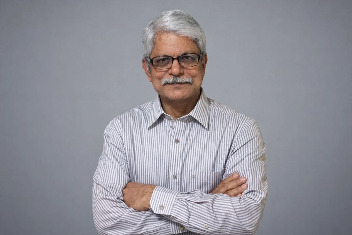 এখনো কেউ কি কলকাঠি নাড়ছে?