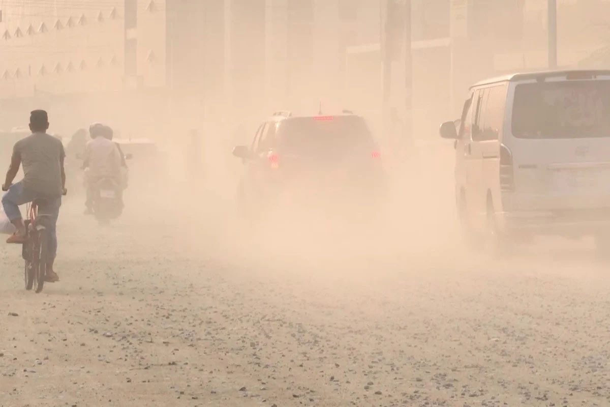 ঢাকার বাতাস আজ ‘খুবই অস্বাস্থ্যকর’
