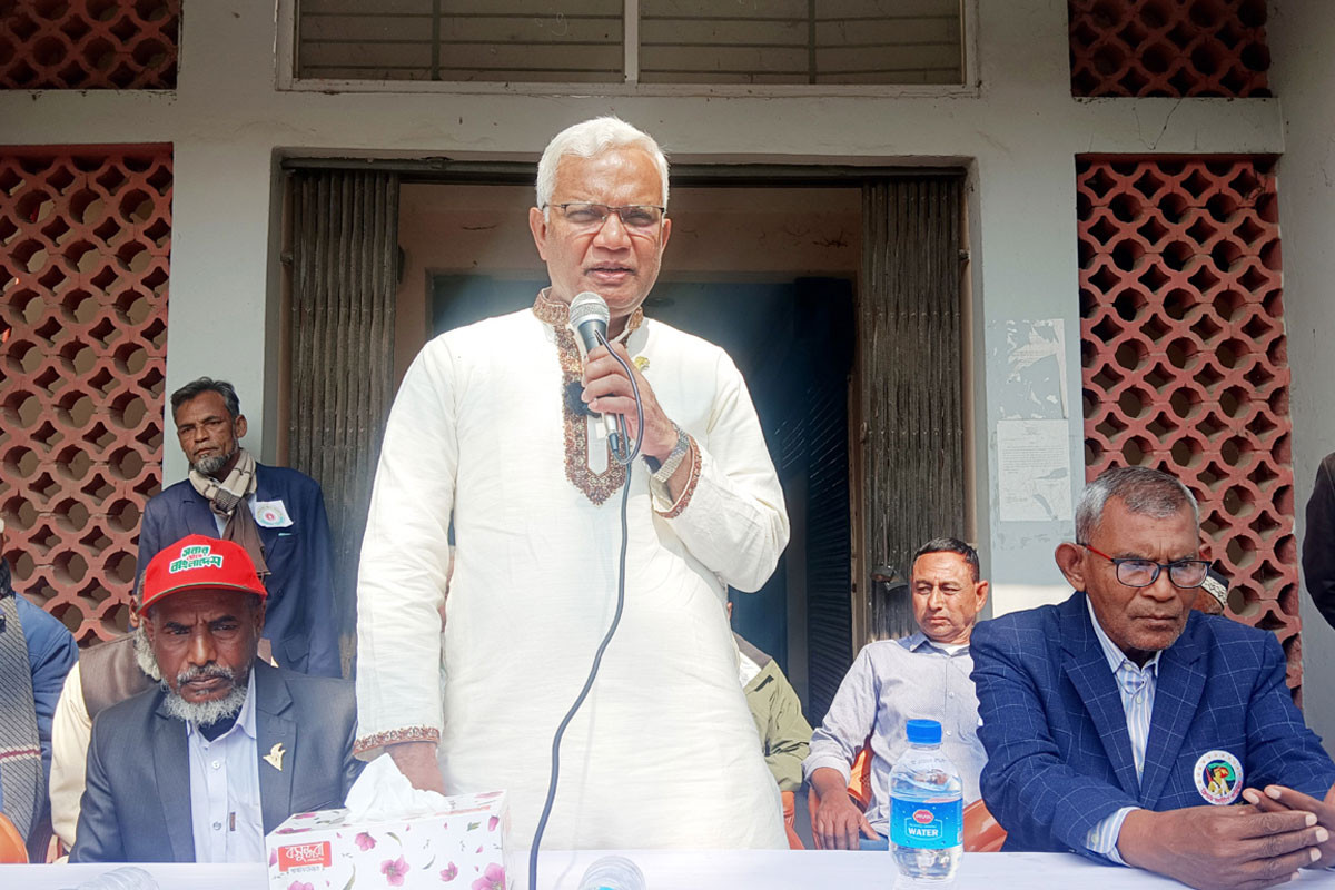 বীর মুক্তিযোদ্ধা ও শহিদ পরিবারের সদস্যদের সঙ্গে ডা. জাহিদের মতবিনিময়