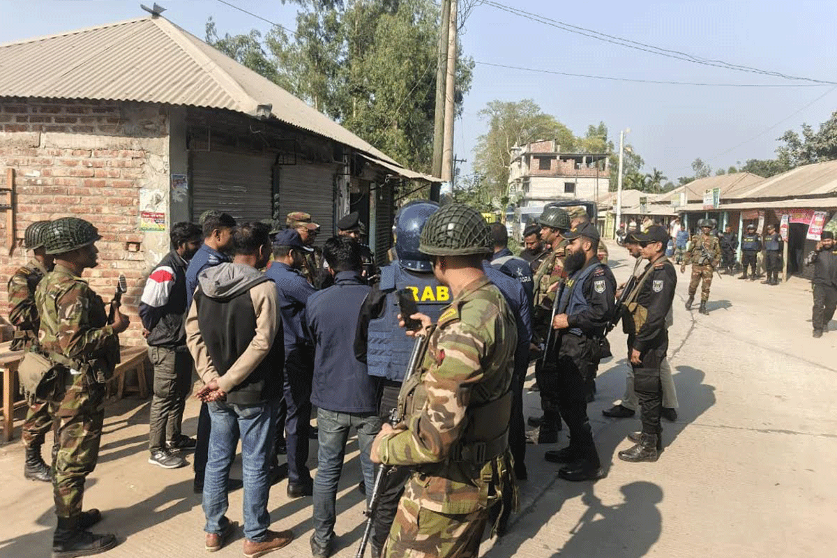 গাইবান্ধায় ককটেল সদৃশ বস্তু উদ্ধার