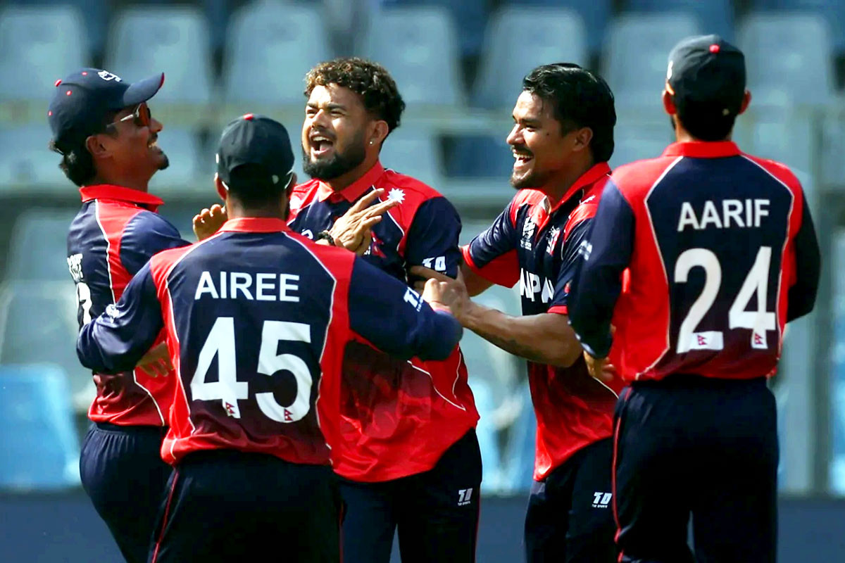 বিশ্বকাপে প্রথম বলেই উইকেট নিয়ে মাল্লার স্বপ্নের অভিষেক