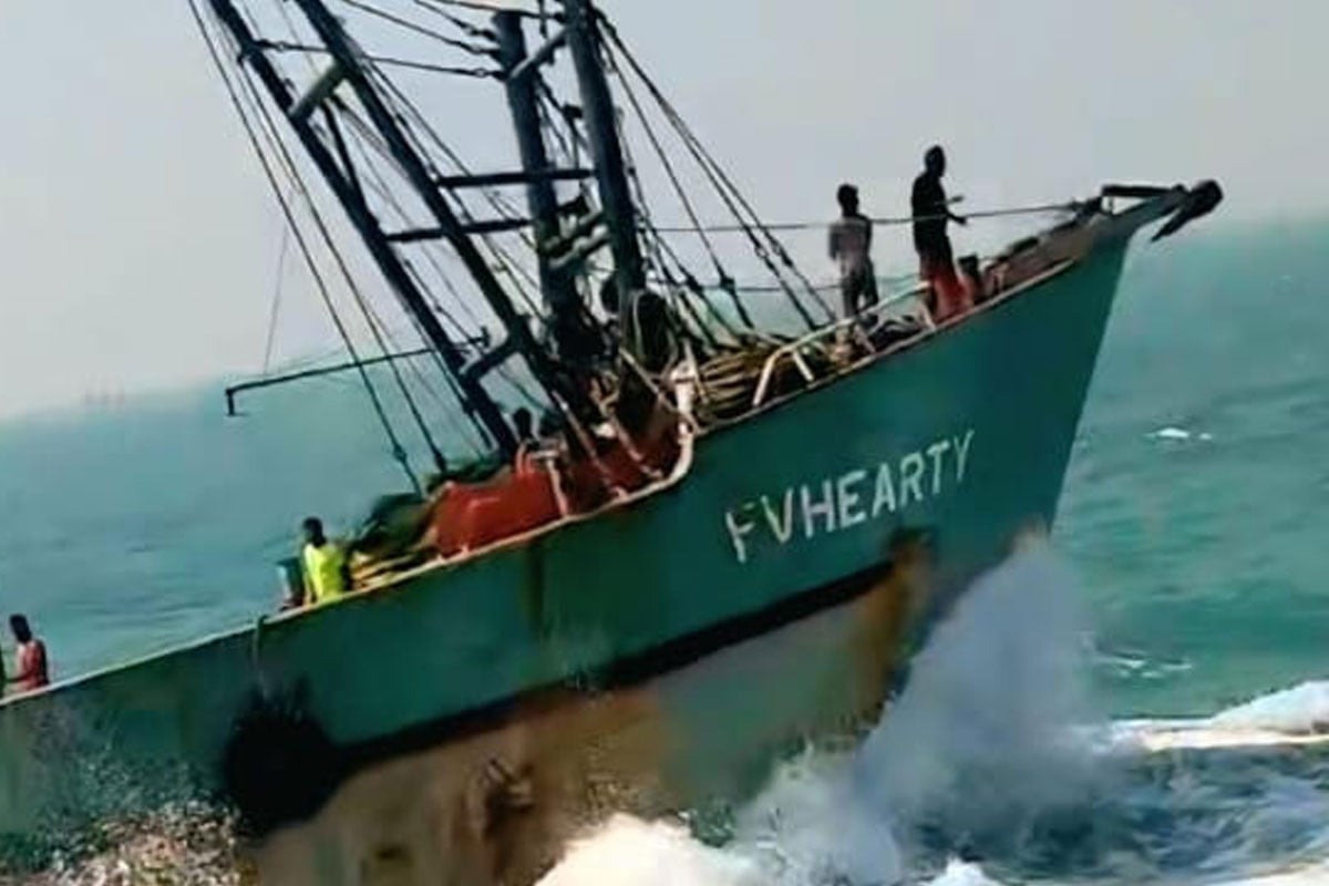 বঙ্গোপসাগরে ফিশিং বোট ডুবি, নিহত ১